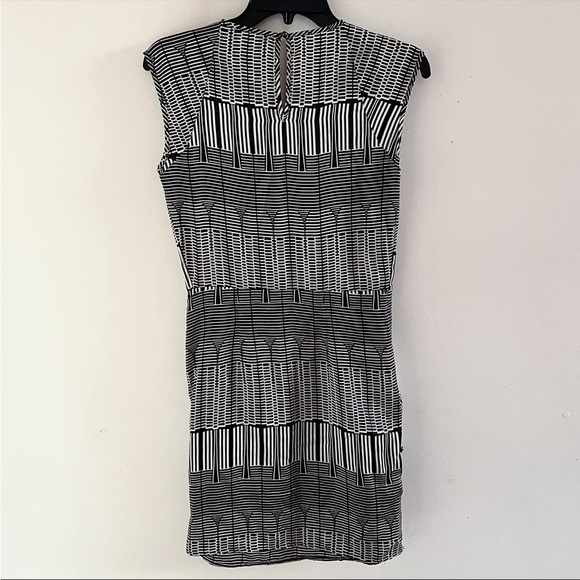 Moschino 100% Silk Dress - Picture 10 of 14